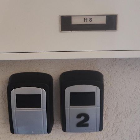 Fairwinds - Double Room With Ensuite - Luqa Airport - Self Check In & Out Available Екстер'єр фото