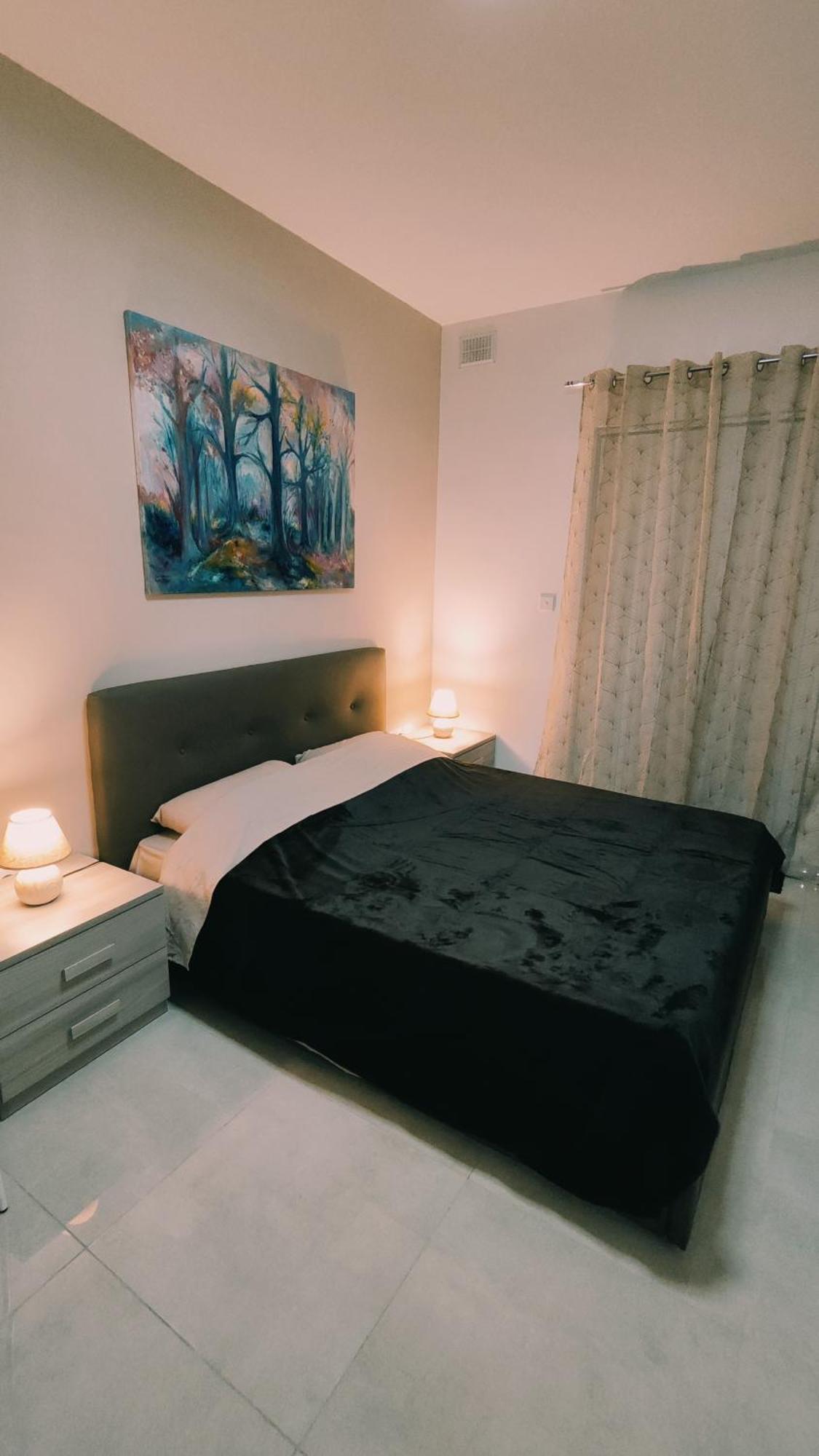 Fairwinds - Double Room With Ensuite - Luqa Airport - Self Check In & Out Available Екстер'єр фото